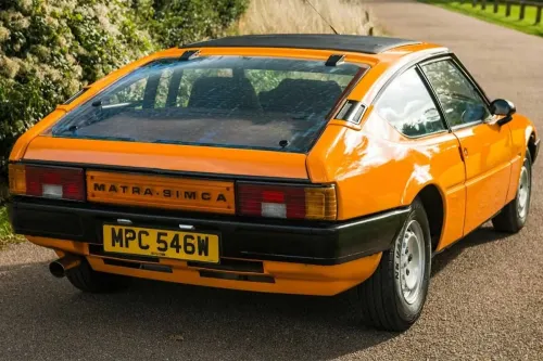 خودروی فرانسوی با چراغ های پیکان!