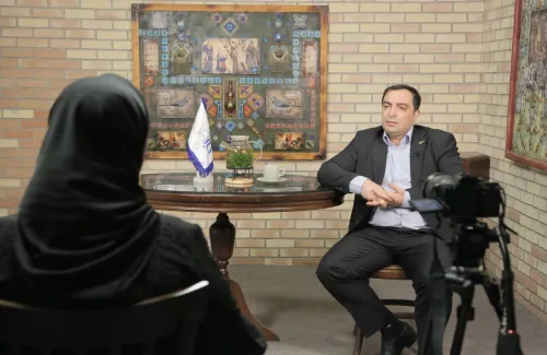 نادر مکاری از خسارت حمله به پژوهشگاه فضایی ایران می گوید